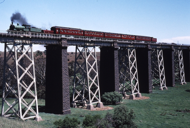 121235: Moorabool Viaduct km 79 8190 Uo Special Passenger Y 112