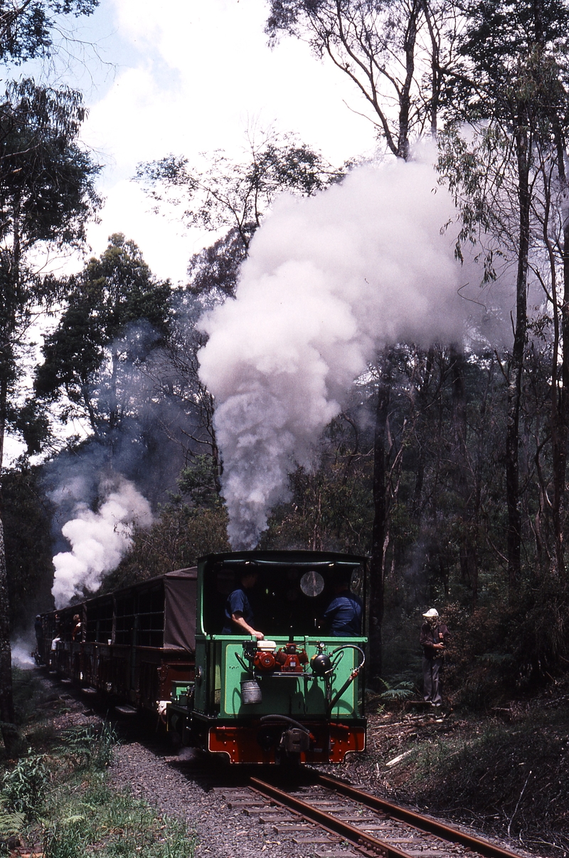 121271: Curve 73 down side L396 Up Gasworks Reunion Special Peckett 1711 leading