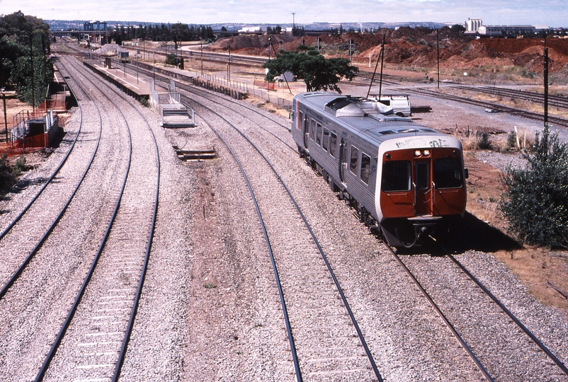 121334: Mile End Passenger Up Suburban 3000 Class