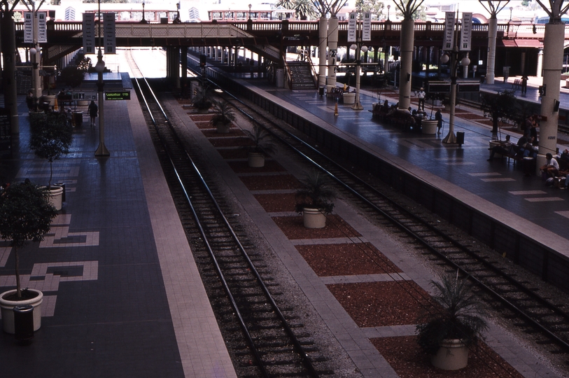 121422: Perth Looking towards William Street