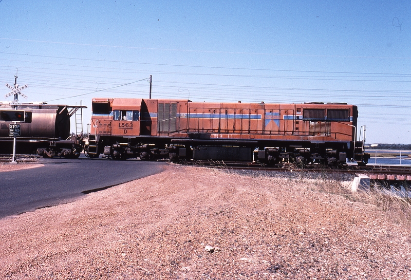 121464: Bunbury Inner Harbour Preston River Bridge Up Alumina Empty D 1563