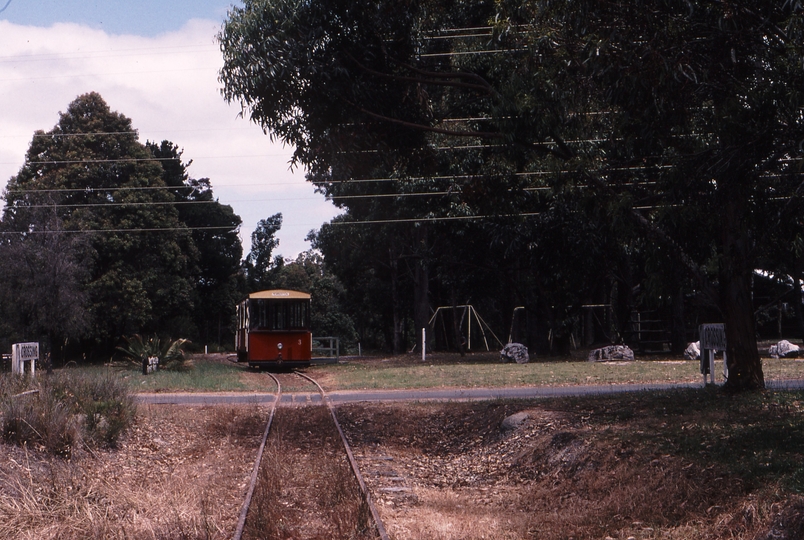 121523: Northcliffe Looking South Tram No 3 at Stop