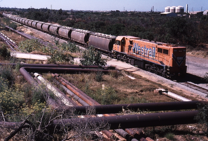 121556: Beard Street Bridge Up Alumina Train DB 1590