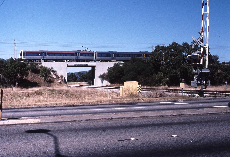 121590: Kenwick Flyover Up Suburban 2-car A set