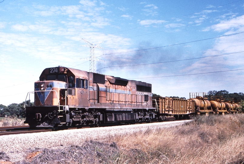 121629: Woodbridge South Swan Street Level Crossing Up Sulphuric Acid Train L 274