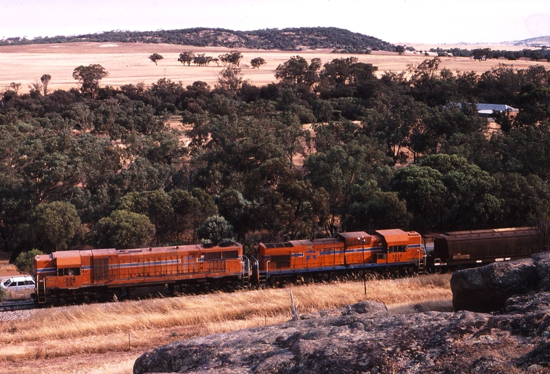 121644: Gwambygine Rock Up Grain Train DA 1574 AA 1516