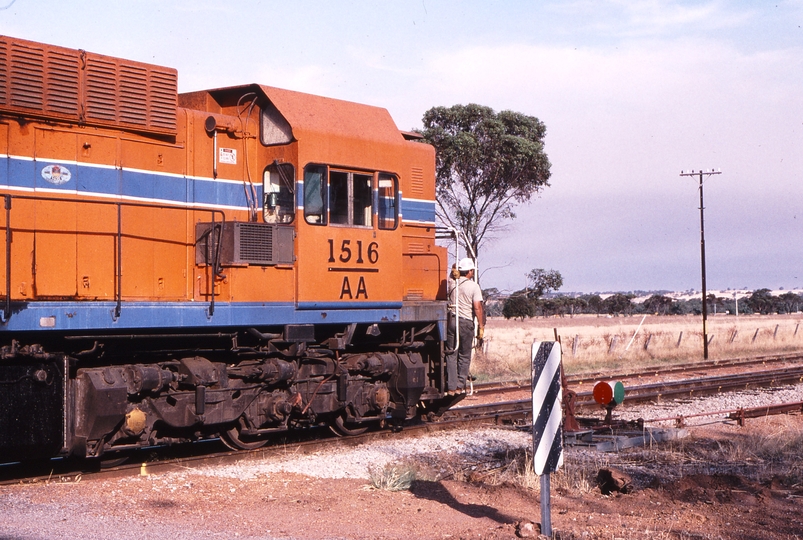 121647: York CBH Siding km 42 Up Grain Train DA 1574 AA 1516