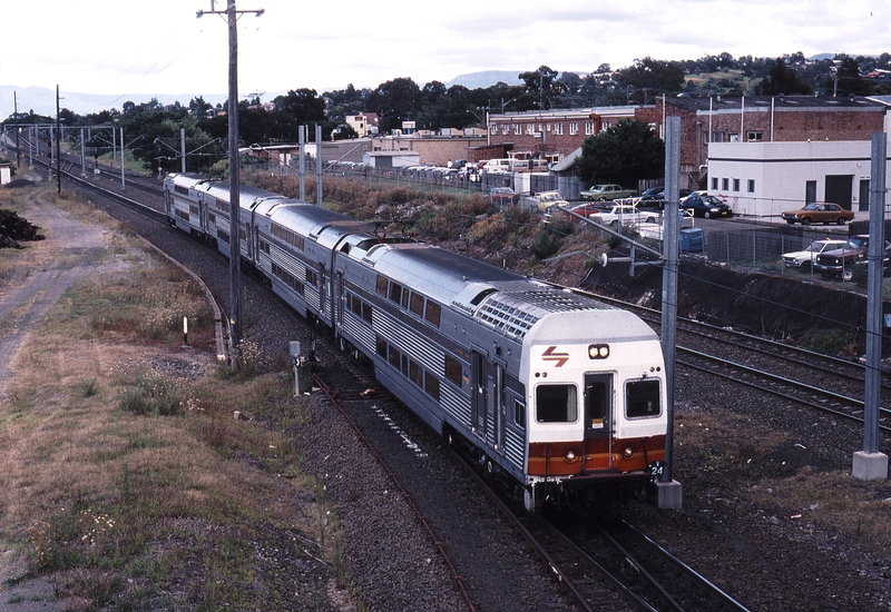 121793: Unanderra Up Double Dcek Interurban