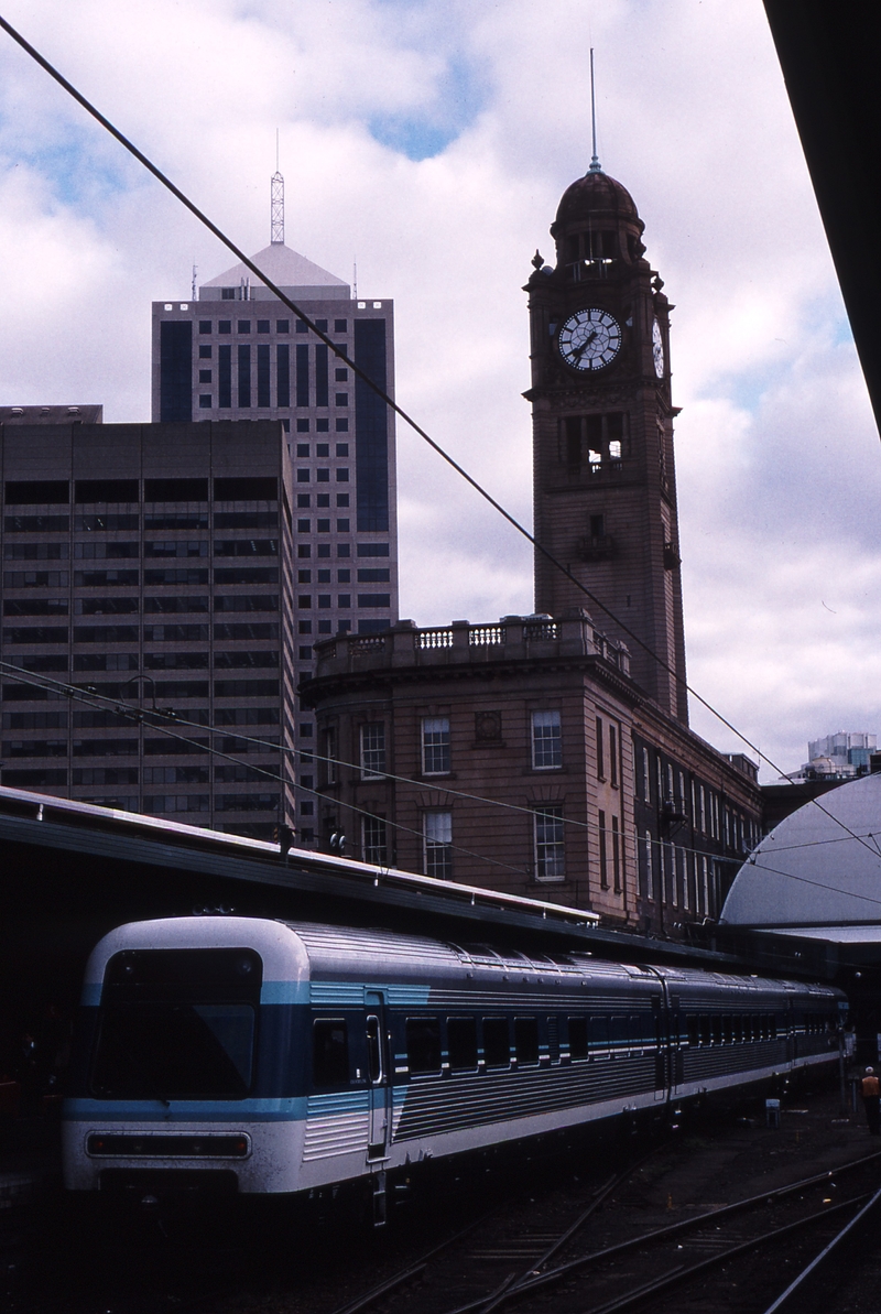 121838: Sydney Central Down Canberra Explorer