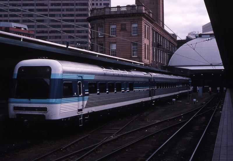 121839: Sydney Central Down Canberra Explorer