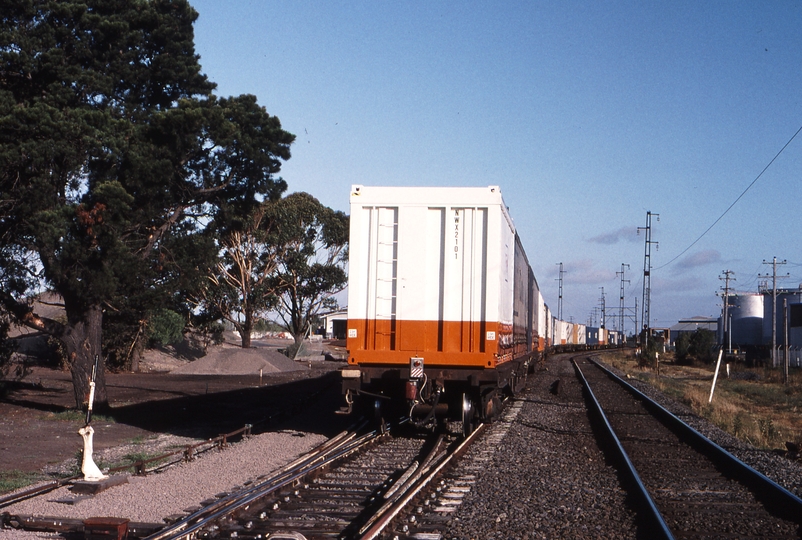 121918: Birmingham Street Foot Crossing 9753 Down TNT Train CLF 2