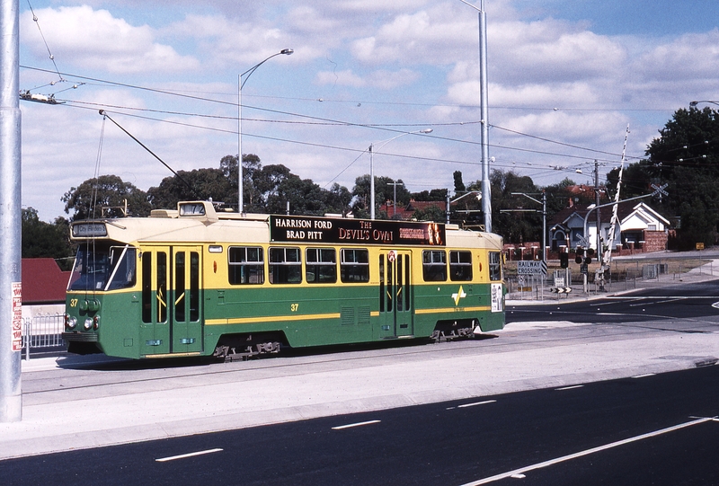 121927: Burke Road Gardiner Up Z1 37