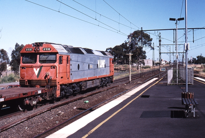 122056: Albion 9692 Up Bandiana Superfreighter G 532