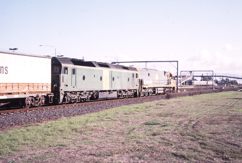 122304: Laverton 9729 Adelaide Superfreighter NR 84 BL 32