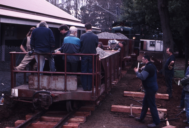 122407: Gembrook Town Station Ballast Train D 21 First train on 3A Road