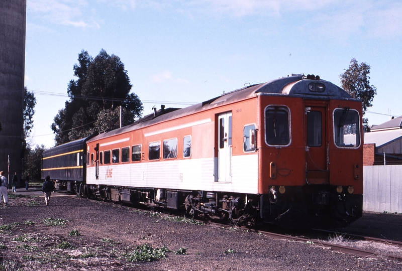 122431: Cobram End of track 8394 Up ARE Special 43 DRC