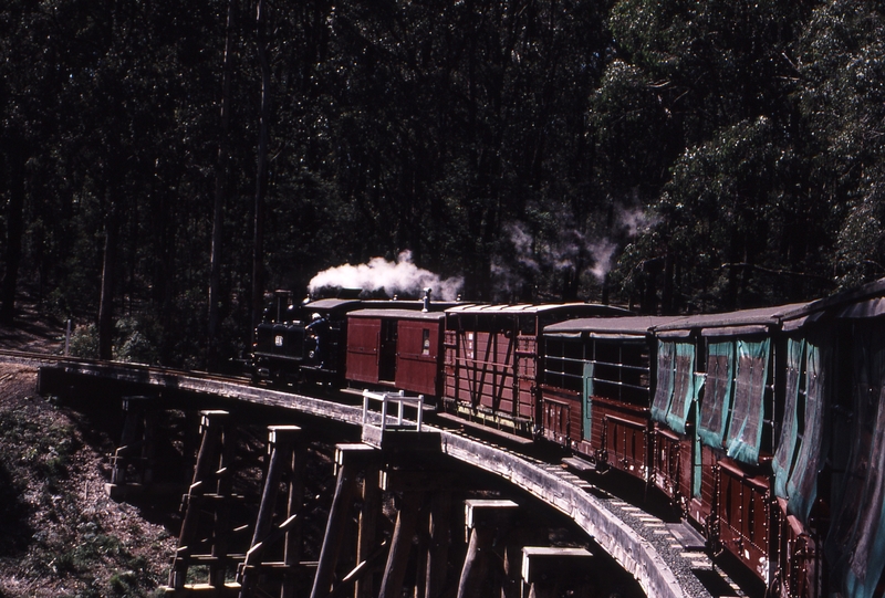 122656: Bridge 8 Curved Trestle G193 Down Shakedown Special 12A