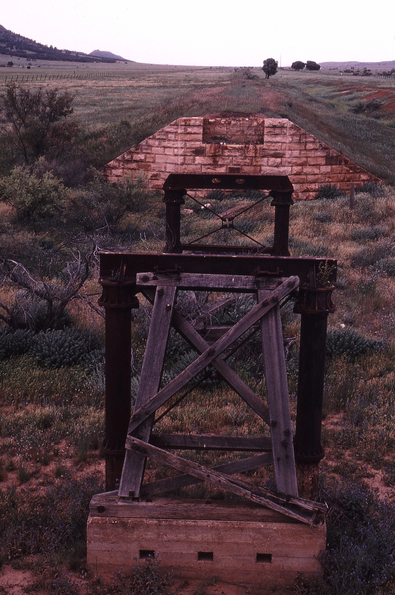 122770: Palmer Creek Bridge approx 54 km from Quorn looking North