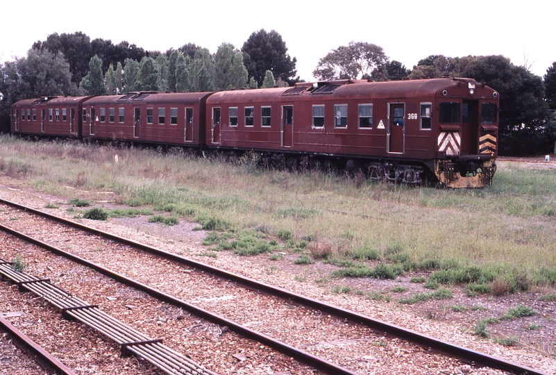 122893: Riverton Red Hens 368 365 372 viewed from platform