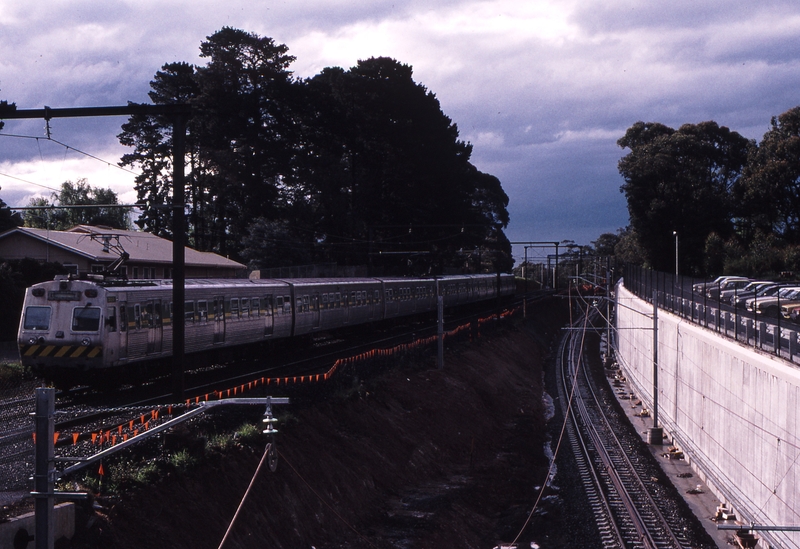 122910: Boronia looking towards Melbourne from Chandler Road Up Suburban 6-car Hitachi