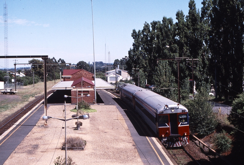 123146: Drouin 8485 Down Test Train 811 801