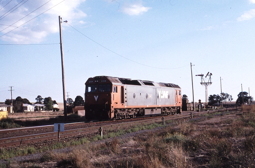 123201: Maroona G 534 running round ARE Special