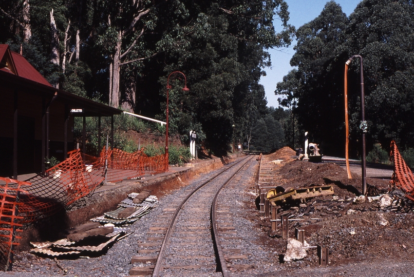 123337: Lakeside Platform at No 1 Road under construction looking West