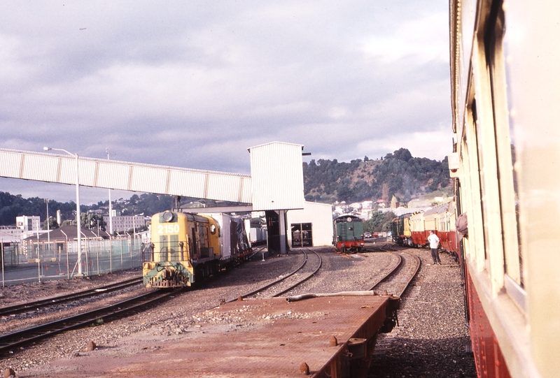 123405: Burnie 2150 shunting M 4 stabled taken from Mining Week Special to Melba