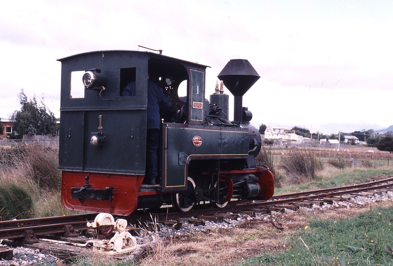 123498: Sheffield Terminus No 1 Krauss 5682-5800 backing down