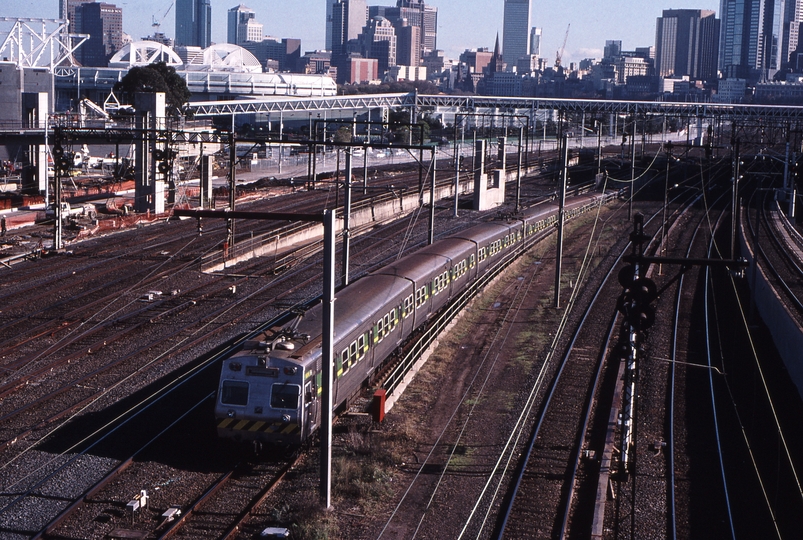 123708: Original MCG Footbridge Down Suburban from Caulfield Loop Ramp 6-car Hitachi