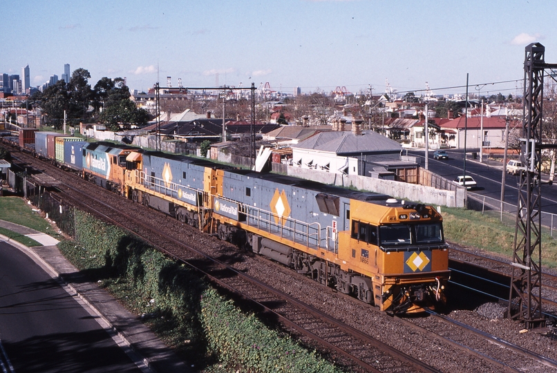 123719: West Footscray Junction 9605 MB2 Brisbane Superfreighter NR 66 NR 40 DL 41