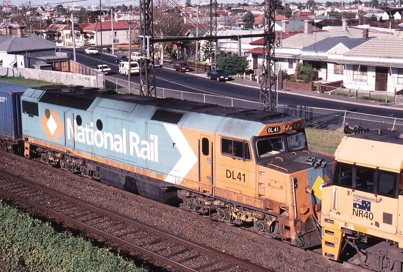 123721: West Footscray Junction 9605 MB2 Brisbane Superfreighter (NR 66 NR 40), DL 41