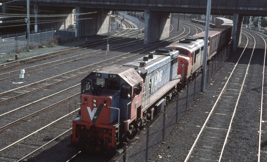 123901: North Melbourne X 39 A 85 shunting Freight Victoria Goods