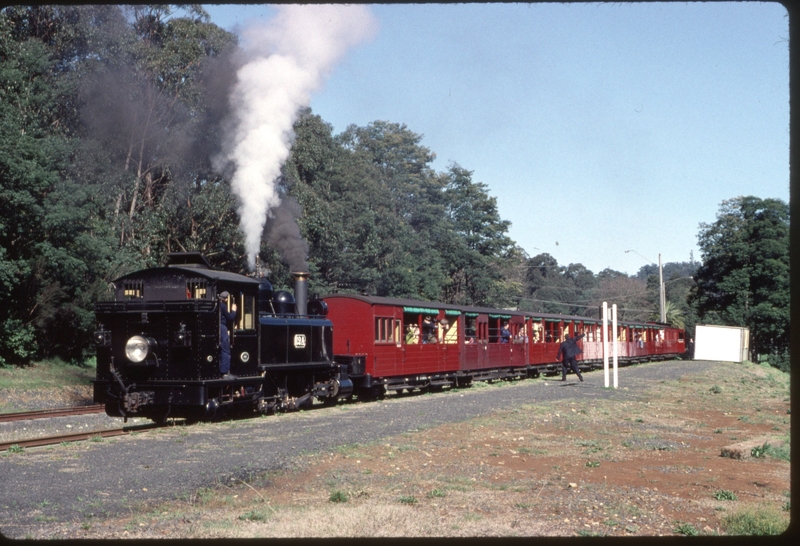 123926: Cockatoo No 20 Up Passenger from Gembrook 12A