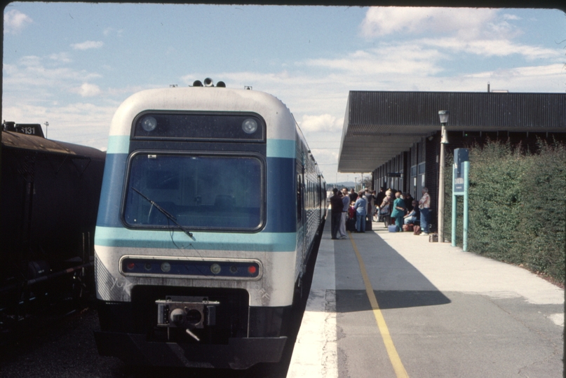 123935: Canberra EA2506 trailing on 622 Explorer Passenger to Sydney