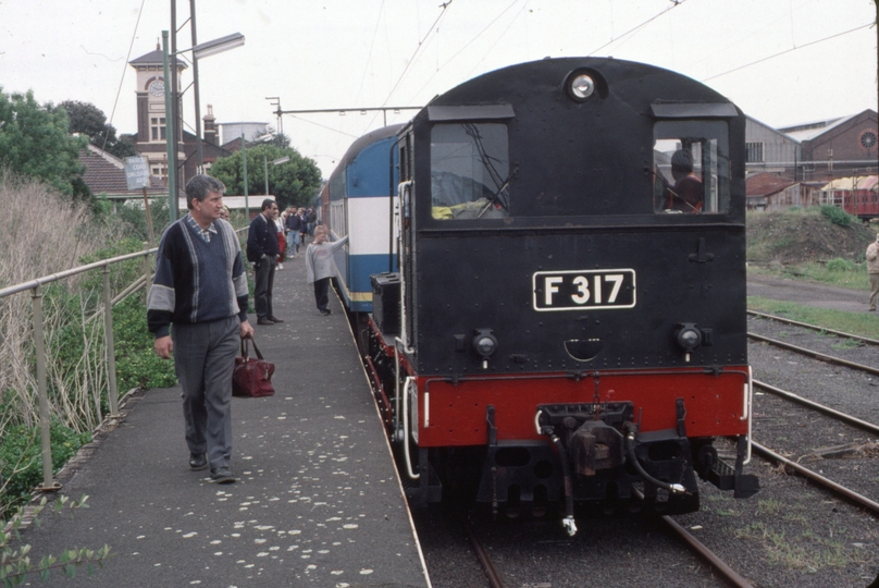 124069: Newport Workshops Garden Platform F 317 8596 Up ARHS Special