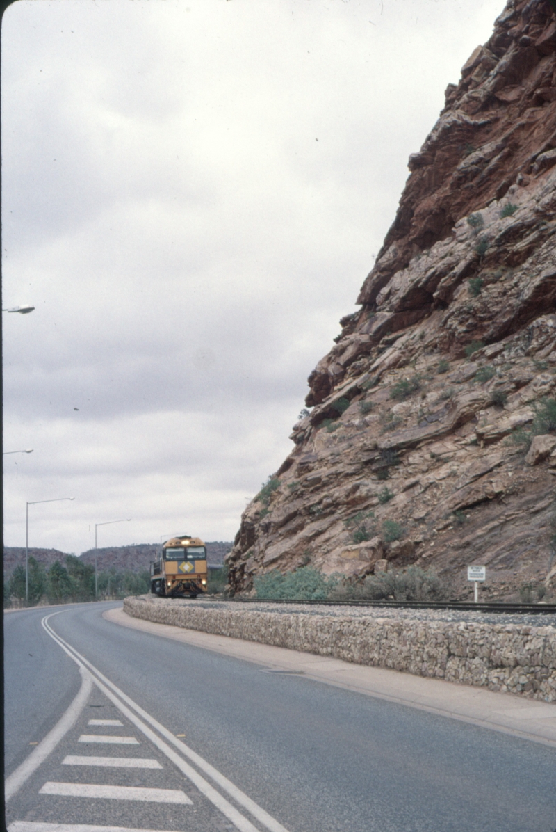 124224: Heavitree Gap km 1331 5 NR 48 Sydney Alice Springs Ghan