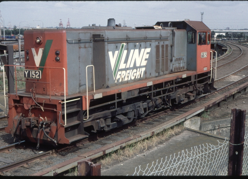 124253: North Melbourne Flyover Light Engine to Spencer Street (sg), Y 152