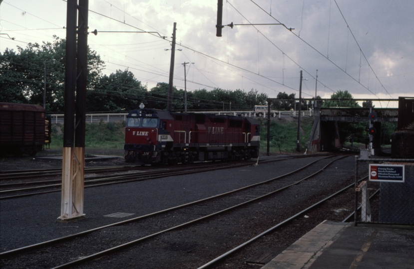 124273: Warragul N 459 running round 8415 8419 Passenger in Yard