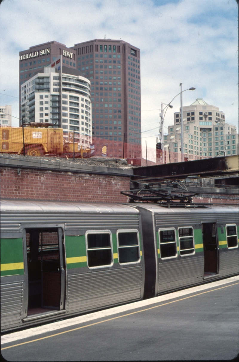 124285: Flinders Street Platform 13 Sandringham Train at platform 6 car Hitachi