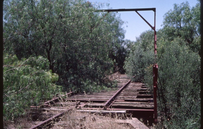 124333: Balaklava West end of turntable at West end