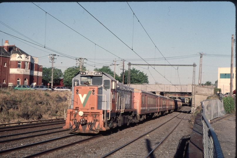 124394: Footscray (down side), Albert Street Bridge 8046 Up Passenger from Kyneton P 14 trailing