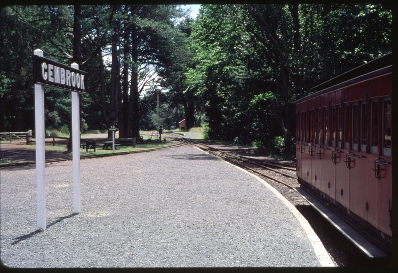 124417: Gembrook (town), looking towards Belgrave