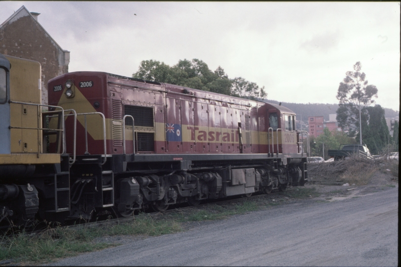 124594: Hobart (end of track), 2006 stabled