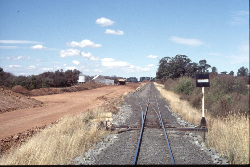 124664: Hagley West switch looking East