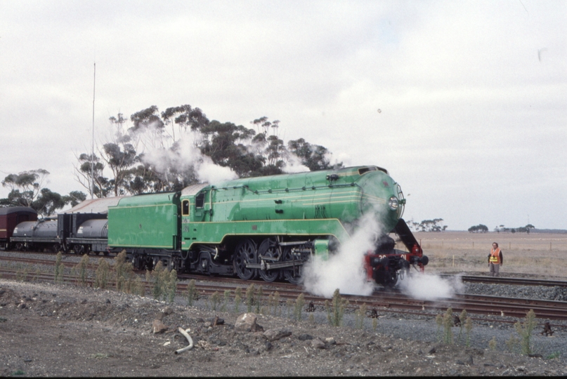 124812: Berrybank Loop 3801