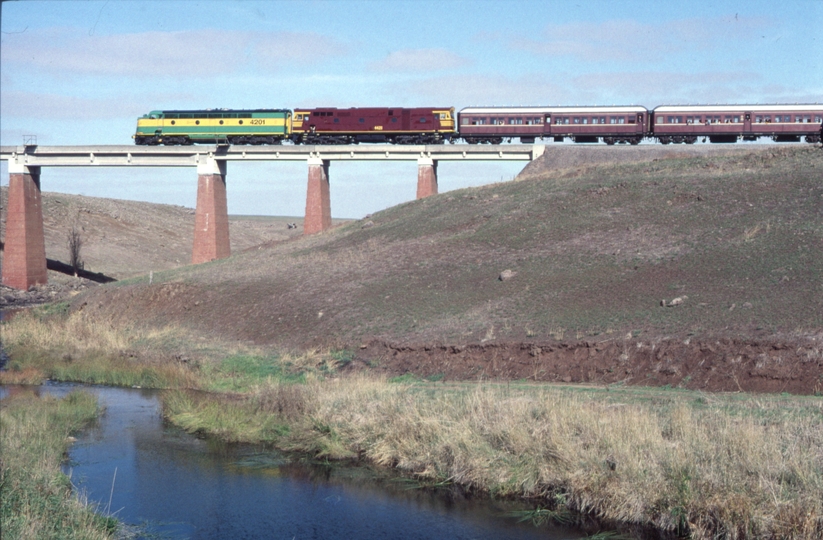 124833: Mount Emu Creek km 189 44211 4201 trailing 8706 Down NSWRTM Special