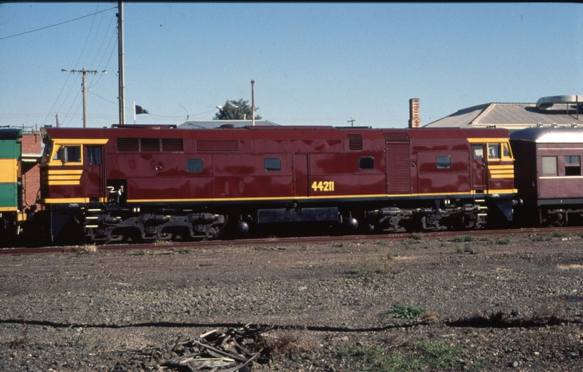 124849: Ararat (4201), 44211 leading 8705 Up NSWRTM Special