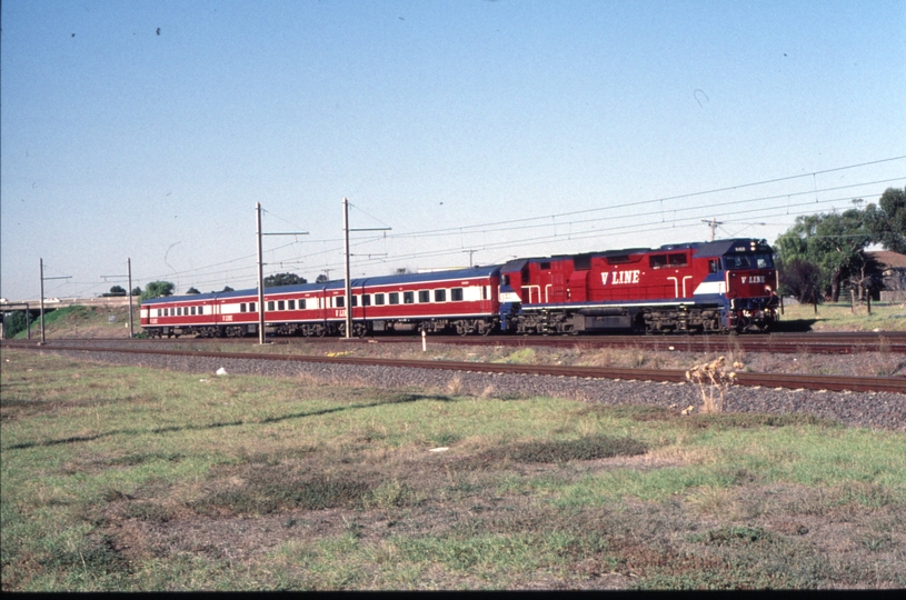 124854: Laverton 1355 Down South Geelong Passenger