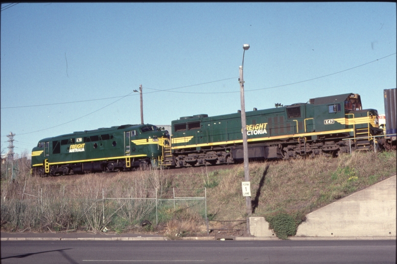 124939: Lloyd Street bridge A 78 X 47 Superfreighter to Maryvale